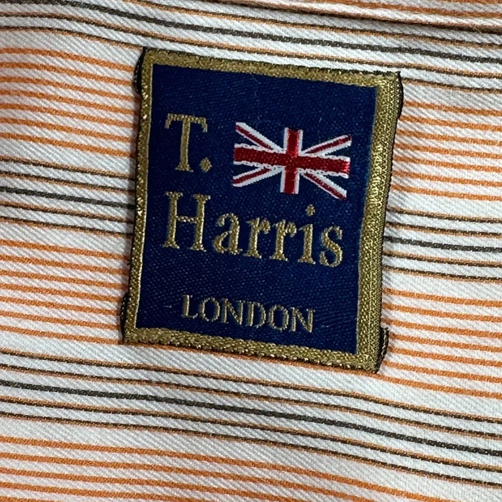 Men’s T Harris Of London Long Sleeve Shirt
Size Large​​ - Picture 7 of 8